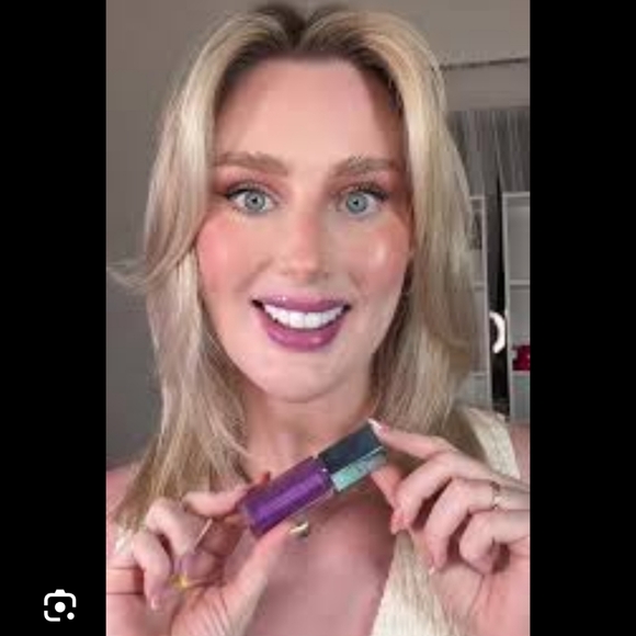 Fenty Beauty x Smurfs Gloss Bomb Keychain - Picture 2 of 11